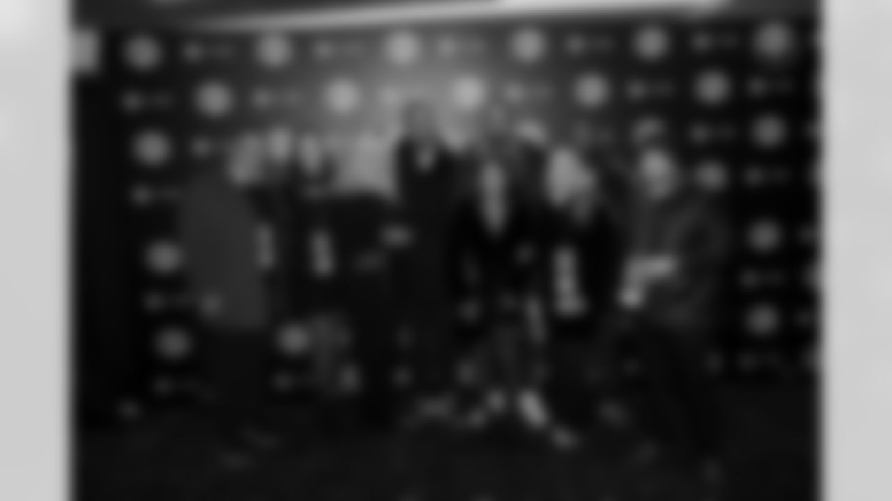 The Pittsburgh Steelers celebrate the 2025 Hall of Honor Class during the Hall of Honor Dinner Ceremony presented by U.S. Steel on Sunday, Dec. 14, 2025 in Pittsburgh, PA. (Karl Roser / Pittsburgh Steelers)