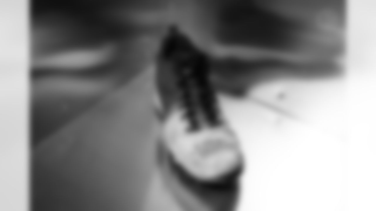 Pittsburgh Steelers center Zach Frazier (54) will showcase his custom cleats supporting UPMC Children's Hospital of Pittsburgh during Week 13. (Alysa Rubin / Pittsburgh Steelers)