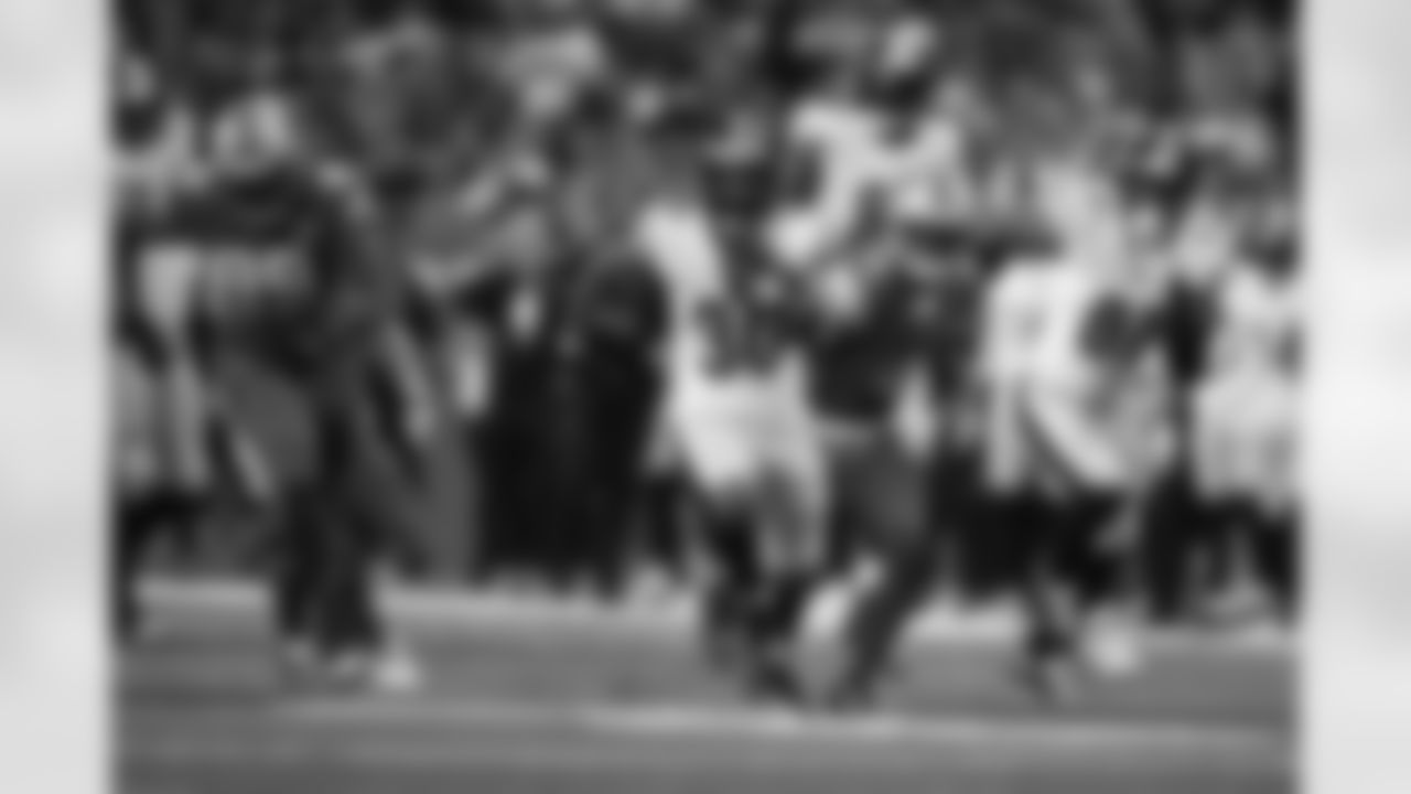 Pittsburgh Steelers running back Jaylen Warren (30) during a regular season game between the Pittsburgh Steelers and the Detroit Lions, Sunday, Dec. 21, 2025 in Detroit, MI. (Alysa Rubin / Pittsburgh Steelers)