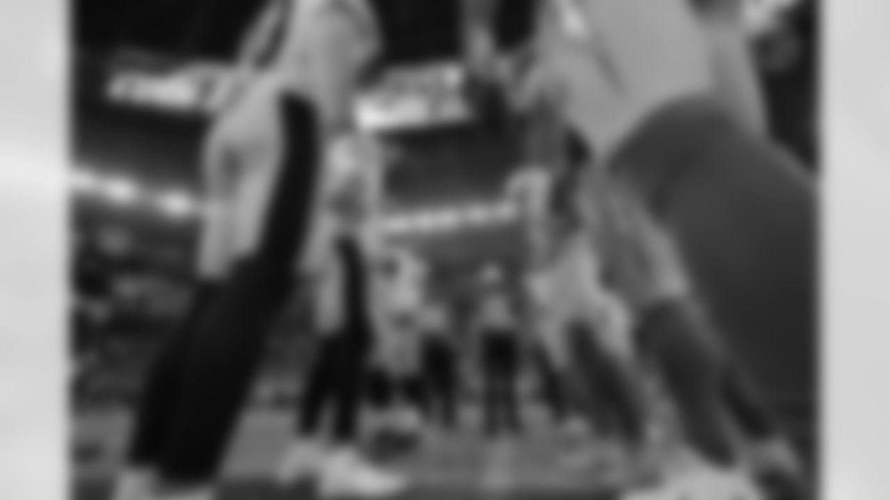 Pittsburgh Steelers linebacker T.J. Watt (90) Pittsburgh Steelers linebacker Payton Wilson (41) Pittsburgh Steelers quarterback Aaron Rodgers (8) Pittsburgh Steelers defensive tackle Cameron Heyward (97) during a regular season game between the Pittsburgh Steelers and the Los Angeles Chargers, Sunday, Nov. 9, 2025 in Inglewood, CA. (Alysa Rubin / Pittsburgh Steelers)