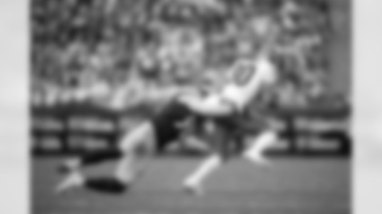 Pittsburgh Steelers linebacker T.J. Watt (90) during a regular season game between the Pittsburgh Steelers and the Cincinnati Bengals, Sunday, Nov. 16, 2025 in Pittsburgh, PA. The Steelers defeated the Bengals 34-12. (Karl Roser / Pittsburgh Steelers)