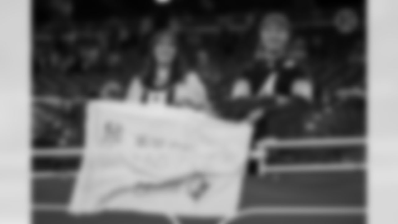 Fans during a regular season game between the Pittsburgh Steelers and the Detroit Lions, Sunday, Dec. 21, 2025 in Detroit, MI. (Alysa Rubin / Pittsburgh Steelers)