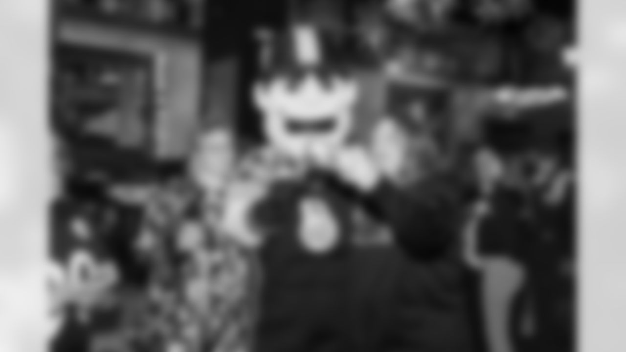 Pittsburgh Steelers fans attend the Steelers Nation Unite Playoff Party at Tequila Cowboy prior to the Wild Card game against the Houston Texans on Saturday, Jan. 10, 2026 in Pittsburgh, PA. (Arron Anastasia / Pittsburgh Steelers)