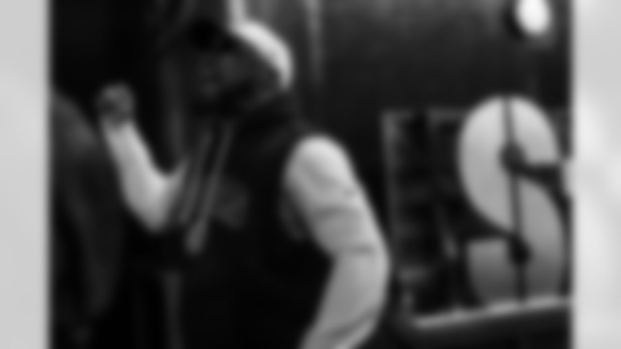 Pittsburgh Steelers head coach Mike Tomlin during a regular season game between the Pittsburgh Steelers and the Buffalo Bills, Sunday, Nov. 30, 2025 in Pittsburgh, PA.  (Harrison Barden / Pittsburgh Steelers)