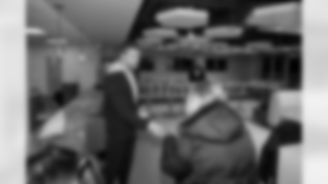 The Pittsburgh Steelers, Best of the Batch Foundation and Giant Eagle packed and distributed groceries for the holidays to families in need on Tuesday, Dec. 16, 2025 in Homestead, PA. (Josh Veon / Pittsburgh Steelers)