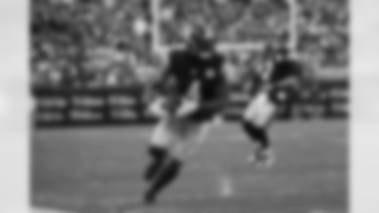 Pittsburgh Steelers wide receiver DK Metcalf (4) during a regular season game between the Pittsburgh Steelers and the Cincinnati Bengals, Sunday, Nov. 16, 2025 in Pittsburgh, PA. (Taylor Ollason / Pittsburgh Steelers)