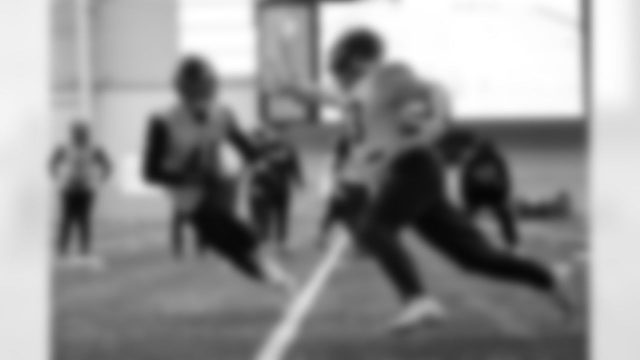 Pittsburgh Steelers linebacker Julius Welschof (45) and Pittsburgh Steelers tight end/fullback Connor Heyward (83) during practice at the UPMC Rooney Sports Complex preparing for a Week 16 matchup against the Detroit Lions, Friday, Dec. 19, 2025 in Pittsburgh, PA. (Alysa Rubin / Pittsburgh Steelers)