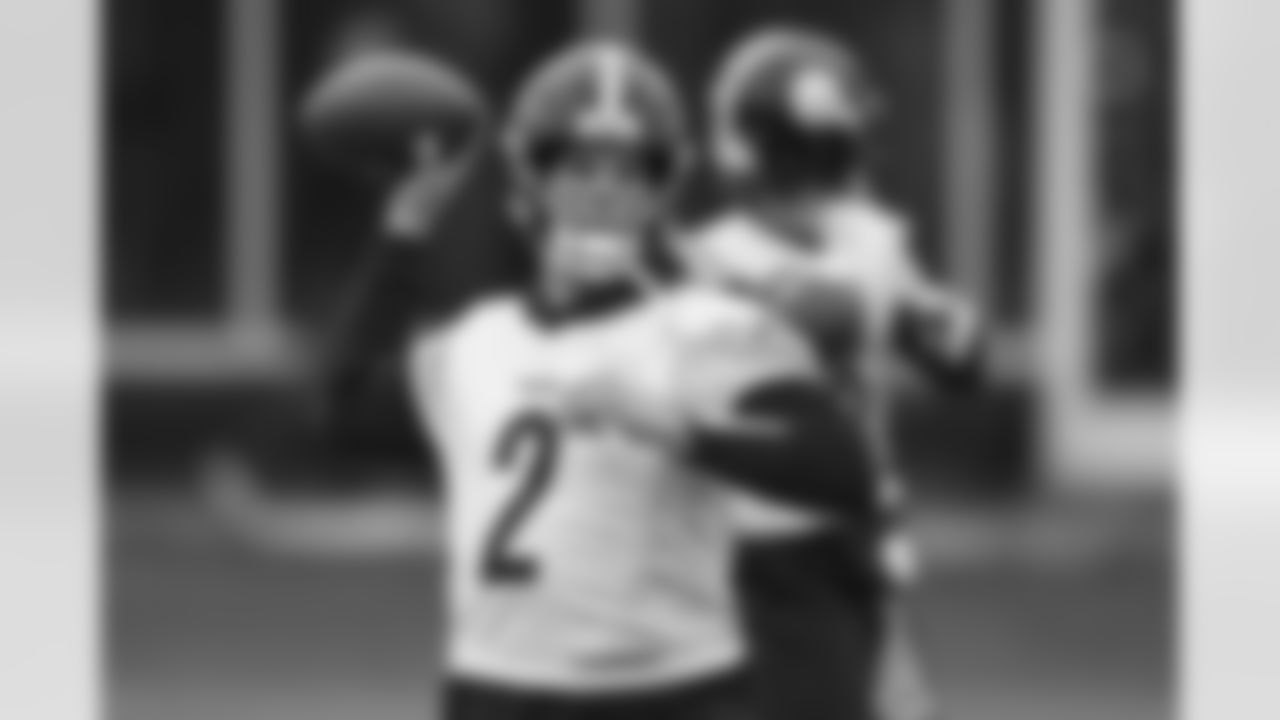 Pittsburgh Steelers quarterback Mason Rudolph (2) during practice at the UPMC Rooney Sports Complex preparing for a Week 16 matchup against the Cincinnati Bengals, Thursday, Dec. 21, 2023 in Pittsburgh, PA. (Karl Roser / Pittsburgh Steelers)