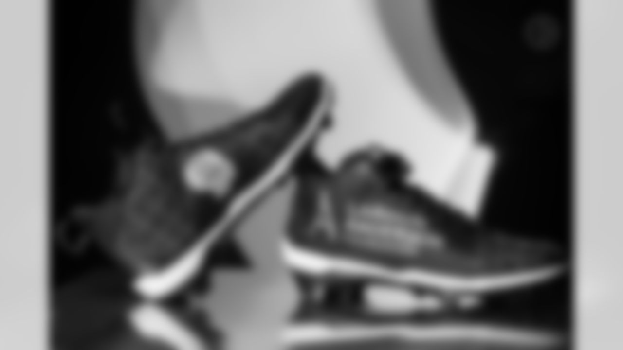 Pittsburgh Steelers offensive lineman Calvin Anderson (67) will showcase his custom cleats supporting the Lanihun-Anderson Foundation during Week 13. (Alysa Rubin / Pittsburgh Steelers)