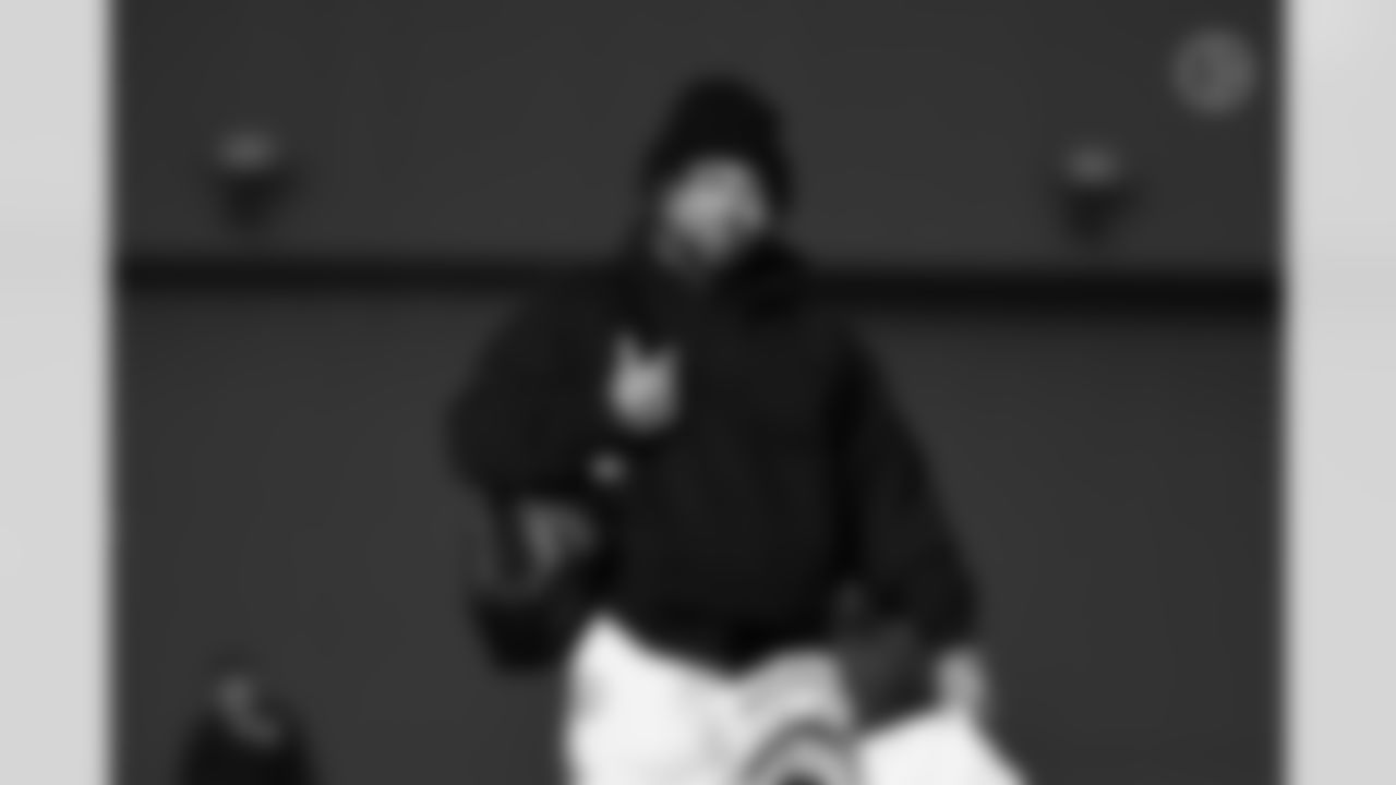 Pittsburgh Steelers running back Jaylen Warren (30) travels to Chicago on Saturday, Nov. 22, 2025 for the Week 12 regular season matchup against the Chicago Bears. (Alysa Rubin / Pittsburgh Steelers)