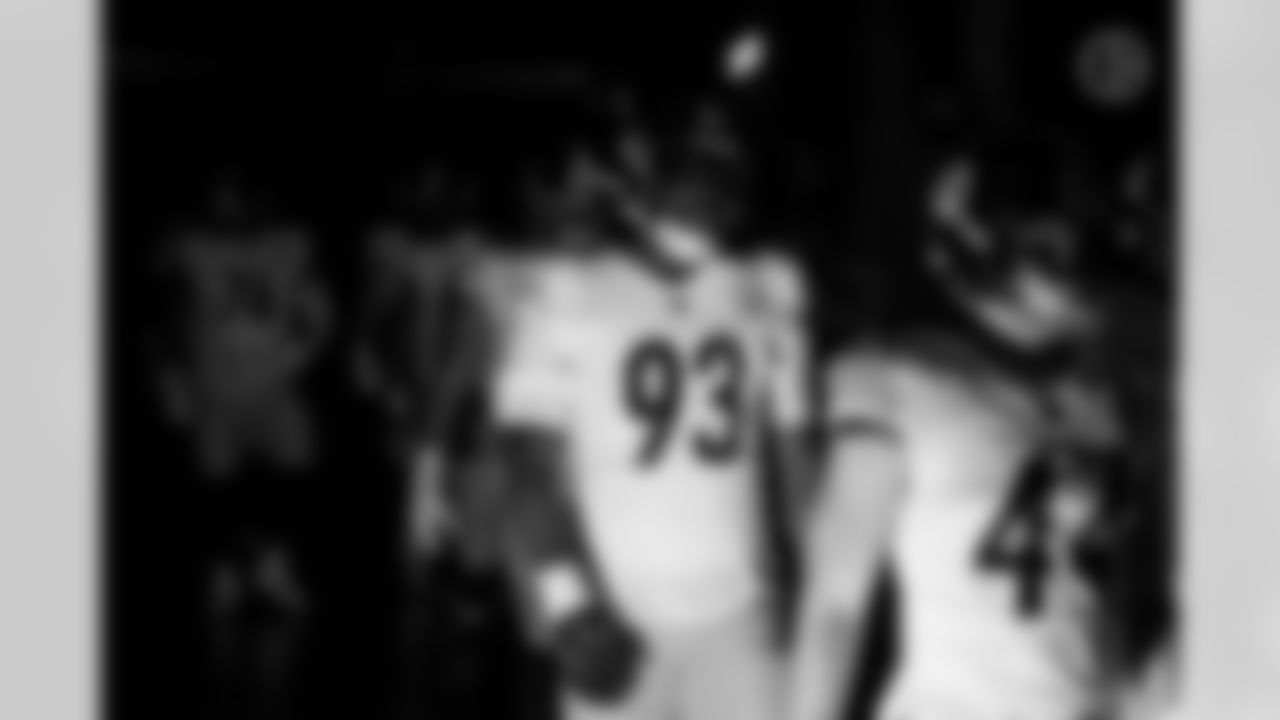 Pittsburgh Steelers defensive tackle Esezi Otomewo (93) during a regular season game between the Pittsburgh Steelers and the Detroit Lions, Sunday, Dec. 21, 2025 in Detroit, MI. (Alysa Rubin / Pittsburgh Steelers)