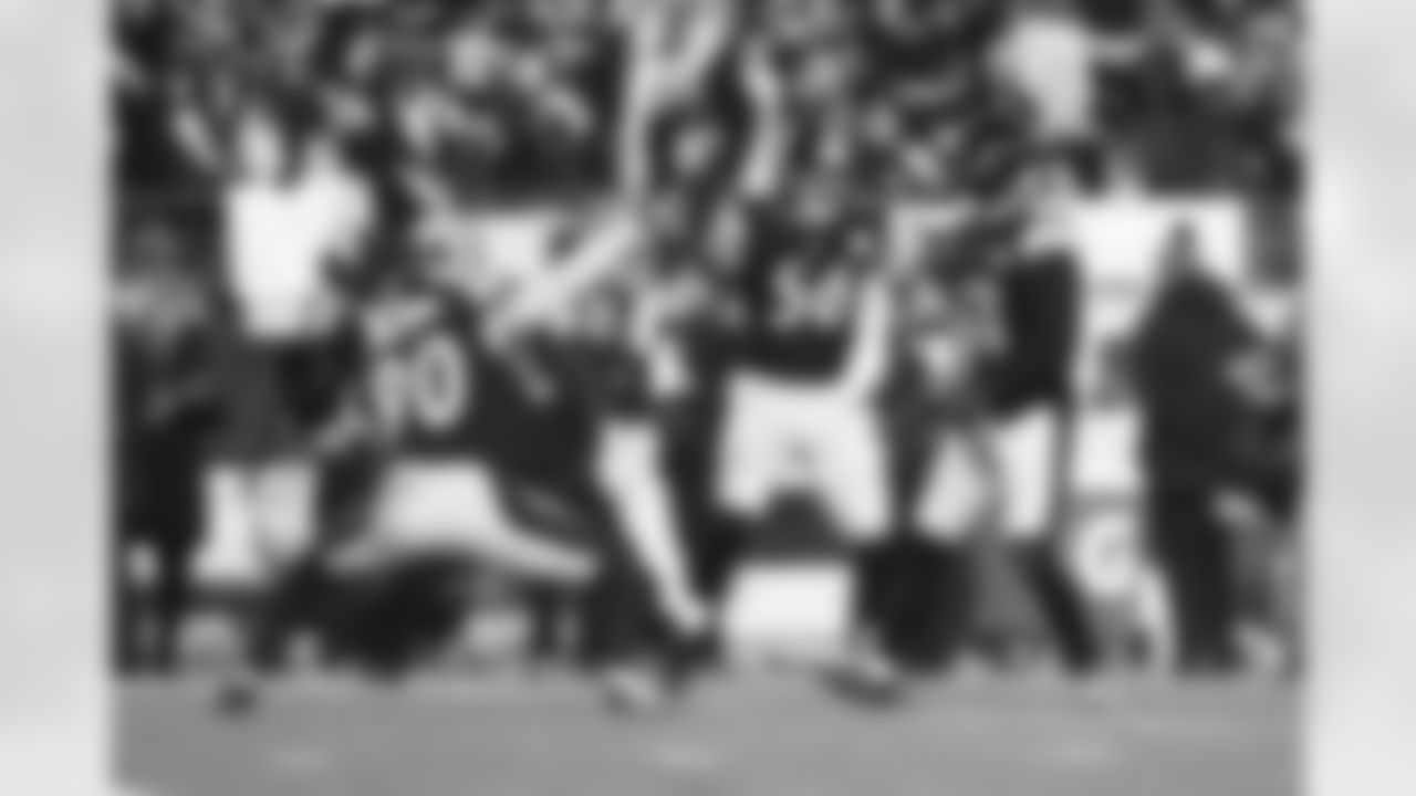 Pittsburgh Steelers linebacker T.J. Watt (90), Pittsburgh Steelers linebacker Alex Highsmith (56) and Pittsburgh Steelers linebacker Nick Herbig (51) during a regular season game between the Pittsburgh Steelers and the Baltimore Ravens, Sunday, Jan. 4, 2026 in Pittsburgh, PA.  (Jared Wickerham / Pittsburgh Steelers)