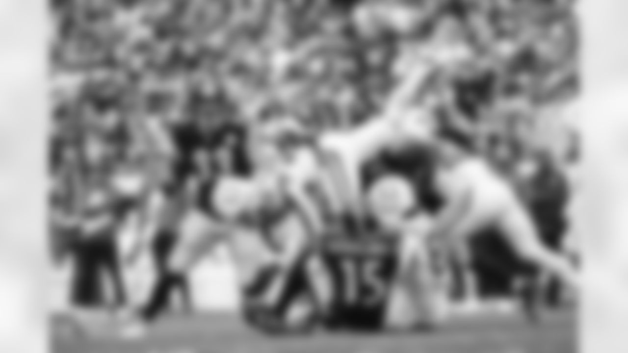 Pittsburgh Steelers wide receiver Ben Skowronek (15) Pittsburgh Steelers linebacker Jack Sawyer (33) Pittsburgh Steelers linebacker Malik Harrison (50) during a regular season game between the Pittsburgh Steelers and the Indianapolis Colts, Sunday, Nov. 2, 2025 in Pittsburgh, PA. (Taylor Ollason / Pittsburgh Steelers)