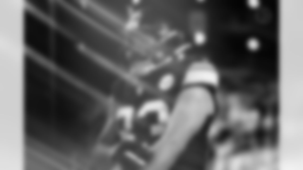 Pittsburgh Steelers tight end/fullback Connor Heyward (83) during a regular season game between the Pittsburgh Steelers and the Miami Dolphins, Monday, Dec. 15, 2025 in Pittsburgh, PA. (Jared Wickerham / Pittsburgh Steelers)