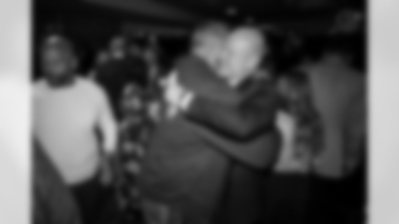 The Pittsburgh Steelers celebrated the 20th anniversary of Super Bowl XL during the Alumni Weekend Dinner at Acrisure Stadium benefitting the UPMC Sports Medicine Concussion Program, Saturday, Nov. 1, 2025 in Pittsburgh, PA. (Alysa Rubin / Pittsburgh Steelers)