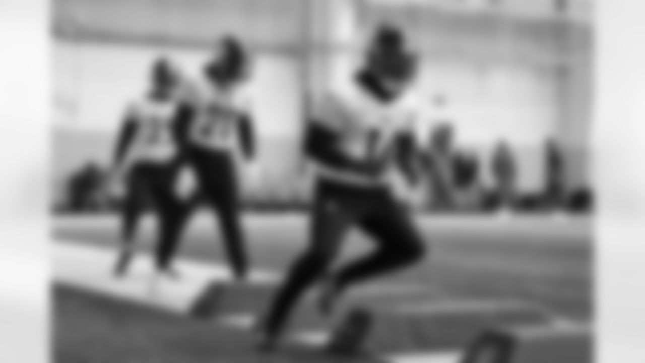 Pittsburgh Steelers running back Kenneth Gainwell (14) during practice at the UPMC Rooney Sports Complex preparing for a Week 15 matchup against the Miami Dolphins, Friday, Dec. 12, 2025 in Pittsburgh, PA. (Karl Roser / Pittsburgh Steelers)