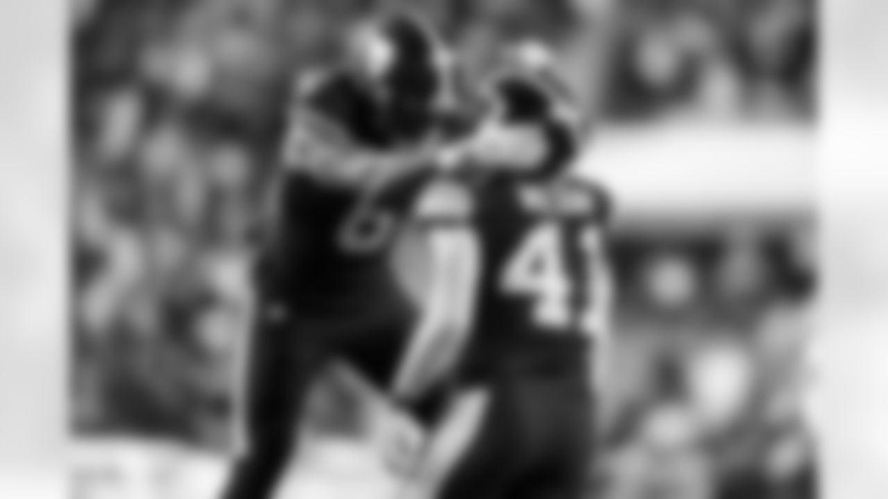 Pittsburgh Steelers linebacker Patrick Queen (6) and linebacker Payton Wilson (41) during a regular season game between the Pittsburgh Steelers and the Miami Dolphins, Monday, Dec. 15, 2025 in Pittsburgh, PA. (Karl Roser / Pittsburgh Steelers)