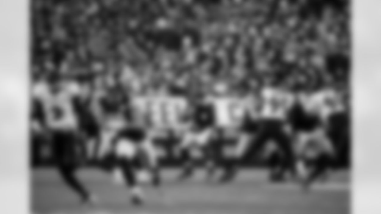 Pittsburgh Steelers quarterback Aaron Rodgers (8) during a regular season game between the Pittsburgh Steelers and the Baltimore Ravens, Sunday, Jan. 4, 2026 in Pittsburgh, PA. The Steelers defeated the Ravens 26-24. (Karl Roser / Pittsburgh Steelers)