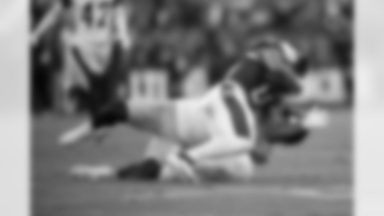 Pittsburgh Steelers linebacker Payton Wilson (41) tackles his opponent during a regular season game against the Baltimore Ravens, Sunday, Dec. 7, 2025 in Baltimore, MD. The Steelers defeated the Ravens 27-22. (Alysa Rubin / Pittsburgh Steelers)