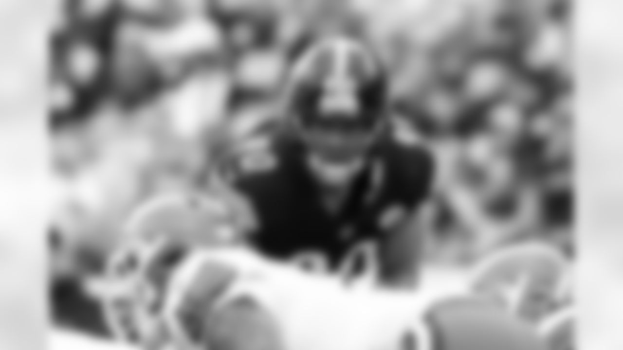 Pittsburgh Steelers linebacker T.J. Watt (90) during a regular season game between the Pittsburgh Steelers and the Cleveland Browns, Sunday, Oct. 12, 2025 in Pittsburgh, PA. (Jared Wickerham/ Pittsburgh Steelers)
