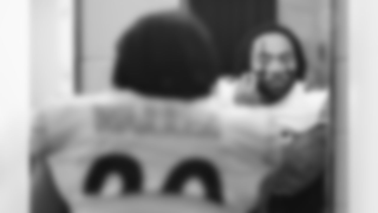 Pittsburgh Steelers running back Jaylen Warren (30) during a regular season game between the Pittsburgh Steelers and the Baltimore Ravens, Sunday, Dec. 7, 2025 in Baltimore, MD. (Karl Roser / Pittsburgh Steelers)