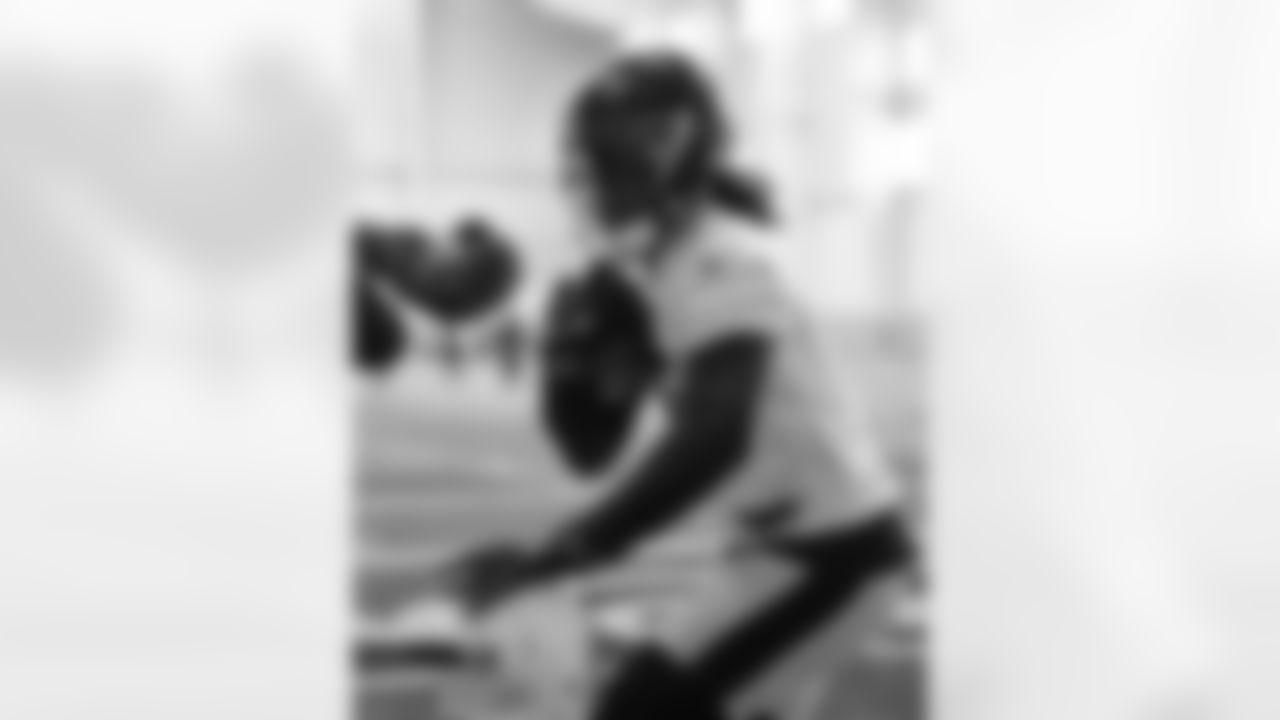 Pittsburgh Steelers tight end Jaheim Bell (85) during practice at the UPMC Rooney Sports Complex preparing for a Week 18 matchup against the Baltimore Ravens, Thursday, Jan. 1, 2026 in Pittsburgh, PA. (Alysa Rubin / Pittsburgh Steelers)