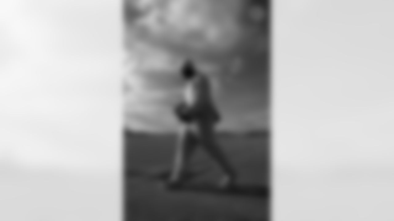 Pittsburgh Steelers defensive tackle Esezi Otomewo (93) travels to Chicago on Saturday, Nov. 22, 2025 for the Week 12 regular season matchup against the Chicago Bears. (Alysa Rubin / Pittsburgh Steelers)