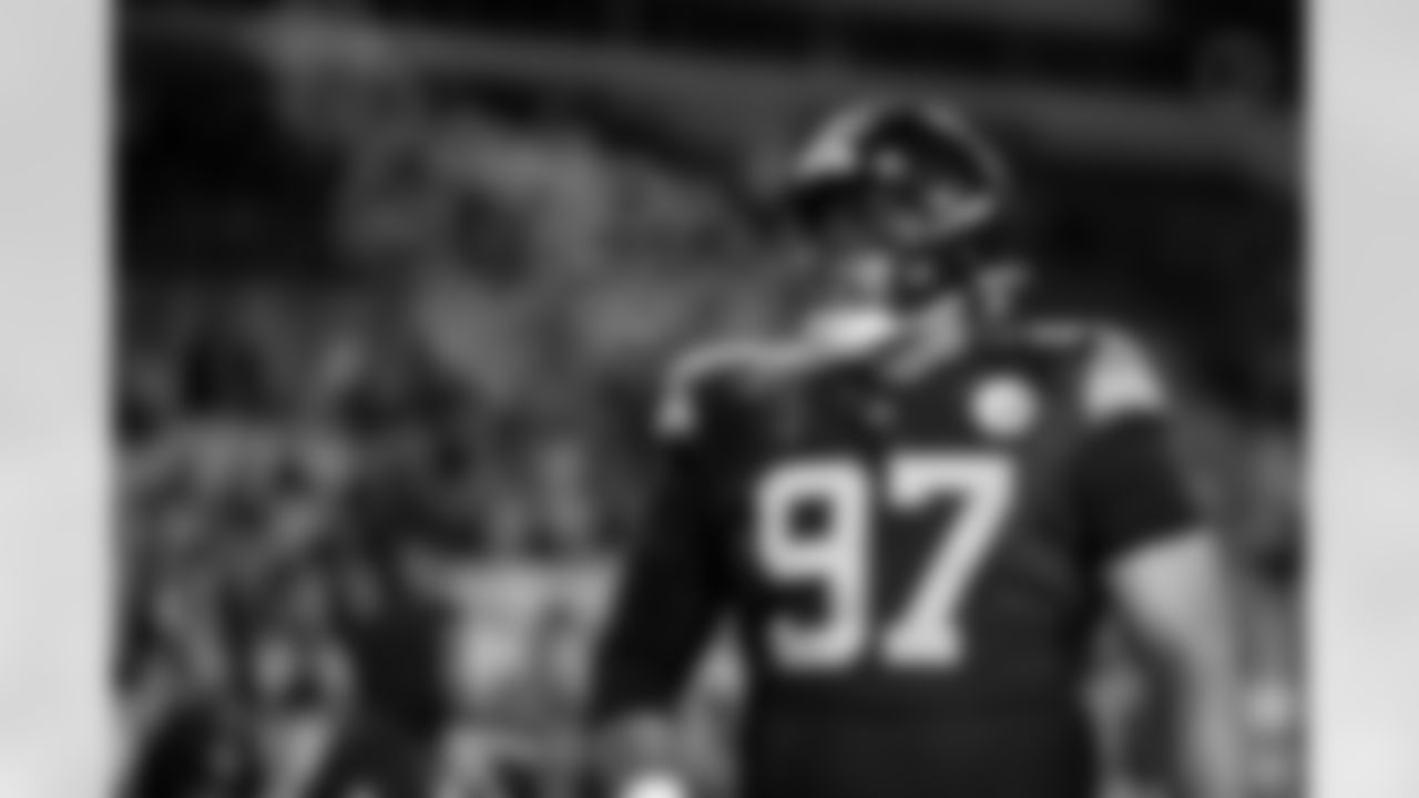 Pittsburgh Steelers defensive tackle Cameron Heyward (97) prior to a regular season game between the Pittsburgh Steelers and the Miami Dolphins, Monday, Dec. 15, 2025 in Pittsburgh, PA. The Steelers defeated the Dolphins 28-15. (Karl Roser / Pittsburgh Steelers)