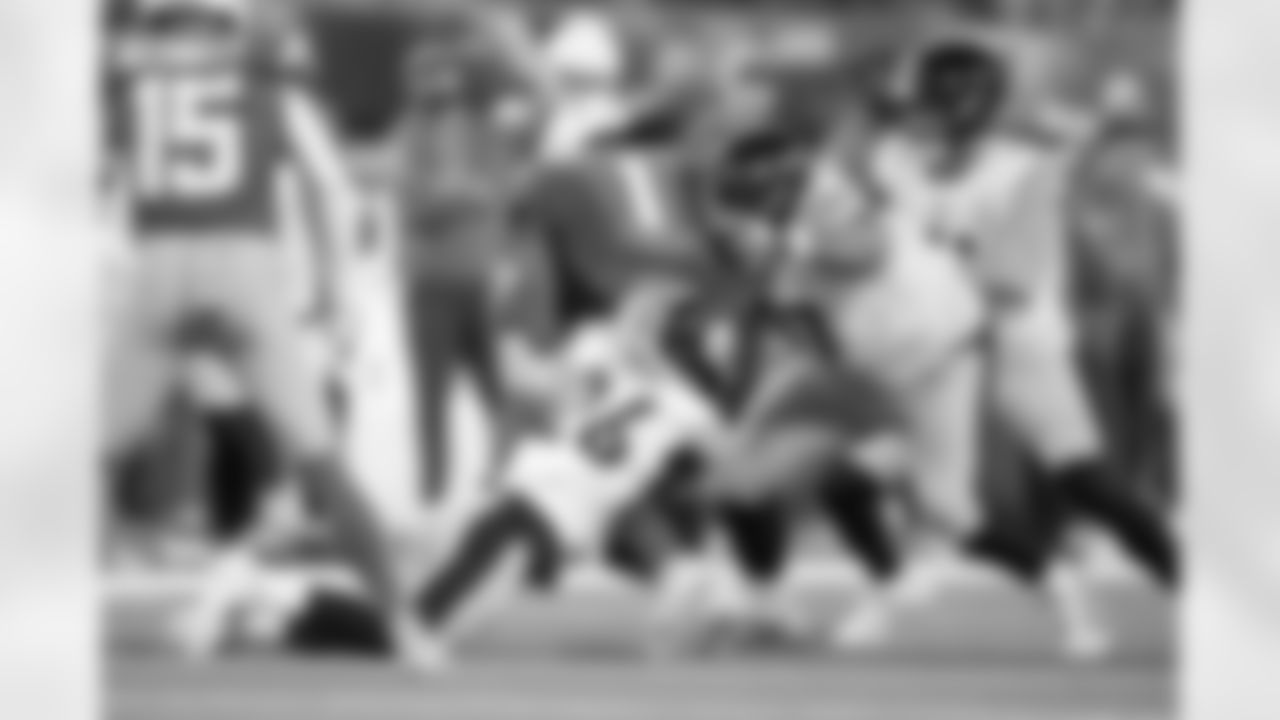 Pittsburgh Steelers cornerback Brandin Echols (26), Pittsburgh Steelers defensive tackle Cameron Heyward (97), and Pittsburgh Steelers linebacker Payton Wilson (41) during a regular season game between the Pittsburgh Steelers and the Los Angeles Chargers, Sunday, Nov. 9, 2025 in Inglewood, CA. The Chargers beat the Steelers 25-10. (Karl Roser / Pittsburgh Steelers)