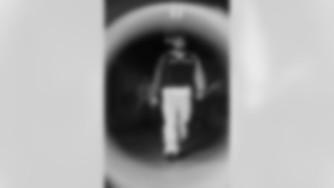 Pittsburgh Steelers offensive tackle Troy Fautanu (76) during a regular season game between the Pittsburgh Steelers and the Indianapolis Colts, Sunday, Nov. 2, 2025 in Pittsburgh, PA. (Alysa Rubin / Pittsburgh Steelers)