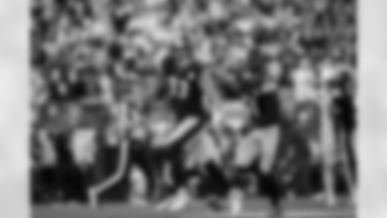 Pittsburgh Steelers linebacker Jack Sawyer (33) and Pittsburgh Steelers linebacker Nick Herbig (51) during a regular season game between the Pittsburgh Steelers and the Indianapolis Colts, Sunday, Nov. 2, 2025 in Pittsburgh, PA. The Steelers defeated the Colts 27-20. (Karl Roser / Pittsburgh Steelers)