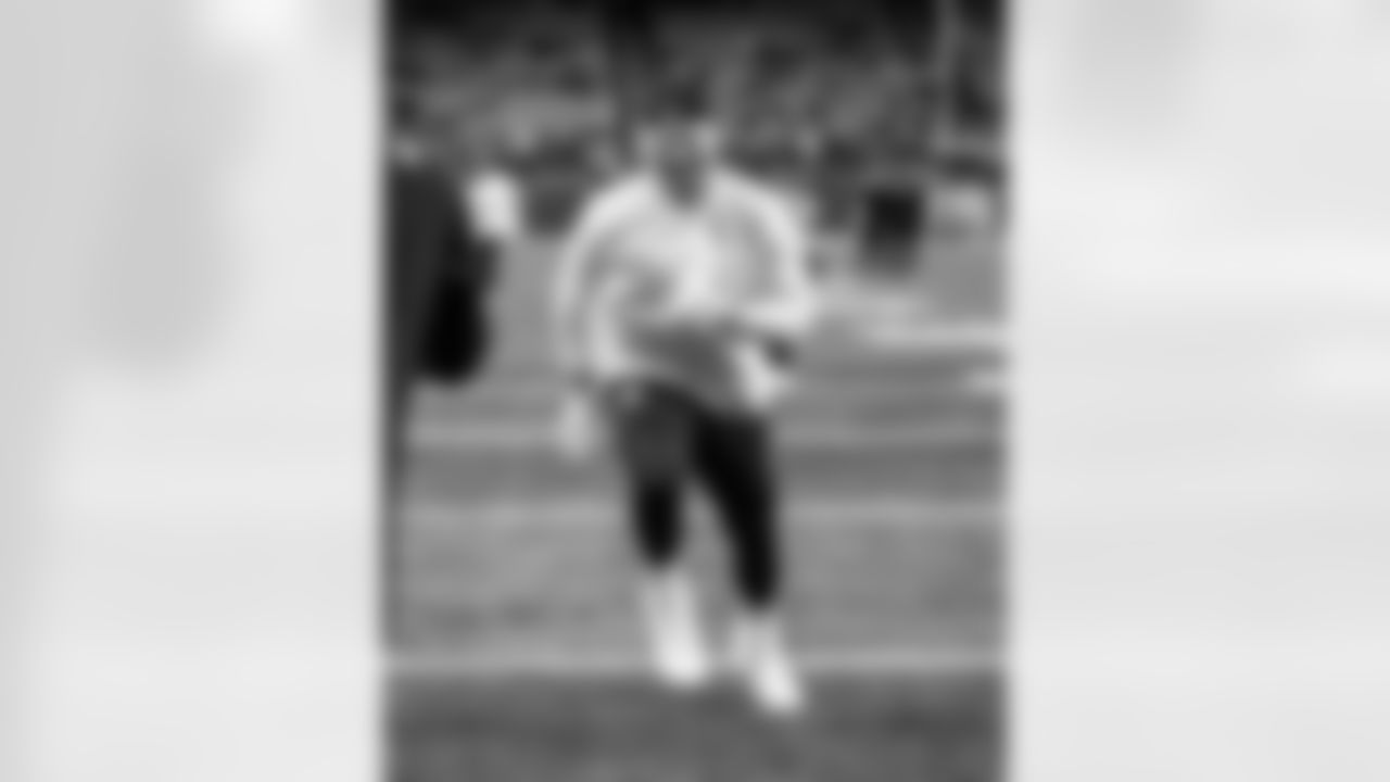 Pittsburgh Steelers linebacker Alex Highsmith (56) prior to a regular season game between the Pittsburgh Steelers and the Detroit Lions, Sunday, Dec. 21, 2025 in Detroit, MI. The Steelers defeated the Lions 29-24. (Alysa Rubin / Pittsburgh Steelers)