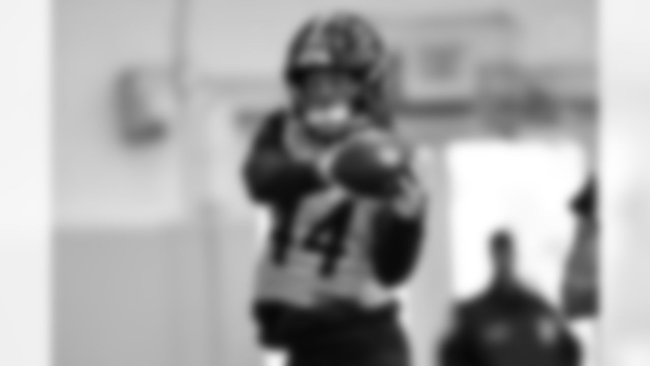 Pittsburgh Steelers linebacker Carson Bruener (44) during practice at the UPMC Rooney Sports Complex preparing for a Week 18 matchup against the Baltimore Ravens, Thursday, Jan. 1, 2026 in Pittsburgh, PA. (Alysa Rubin / Pittsburgh Steelers)