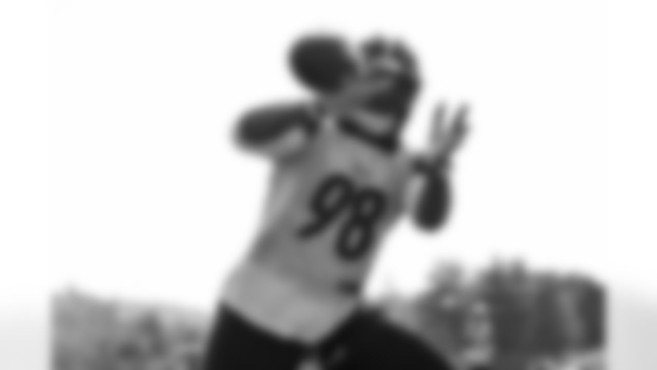 Pittsburgh Steelers defensive end DeMarvin Leal (98) during practice at the UPMC Rooney Sports Complex preparing for a Week 3 matchup against the New England Patriots, Friday, Sept. 19, 2025 in Pittsburgh, PA. (Karl Roser / Pittsburgh Steelers)