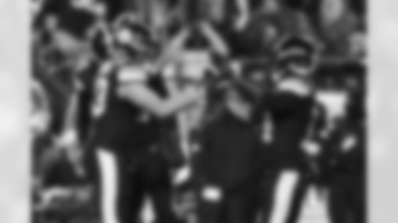 Pittsburgh Steelers tight end/fullback Connor Heyward (83) and Pittsburgh Steelers running back Kenneth Gainwell (14) during a regular season game between the Pittsburgh Steelers and the Miami Dolphins, Monday, Dec. 15, 2025 in Pittsburgh, PA. (Jared Wickerham / Pittsburgh Steelers)