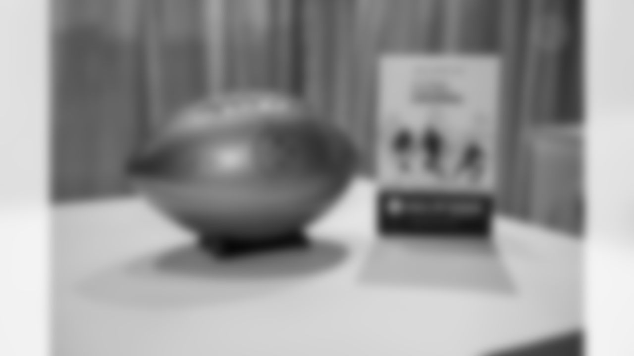 The Pittsburgh Steelers celebrate the 2025 Hall of Honor Class during the Hall of Honor Dinner Ceremony presented by U.S. Steel on Sunday, Dec. 14, 2025 in Pittsburgh, PA. (Alysa Rubin / Pittsburgh Steelers)