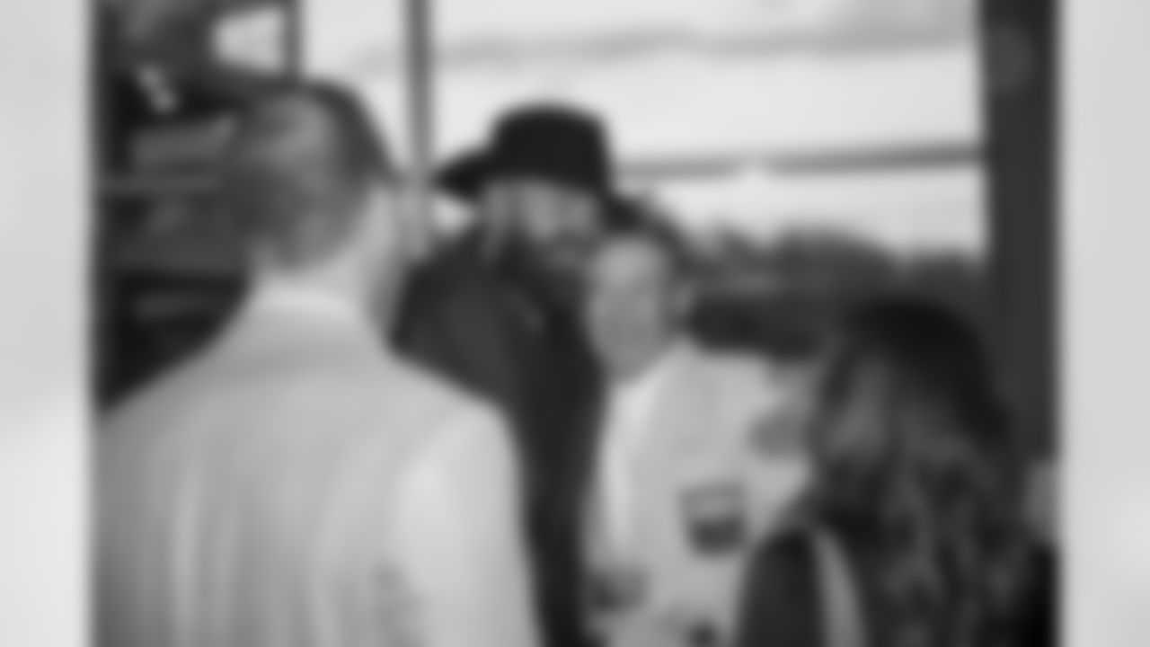 The Pittsburgh Steelers celebrated the 20th anniversary of Super Bowl XL during the Alumni Weekend Dinner at Acrisure Stadium benefitting the UPMC Sports Medicine Concussion Program, Saturday, Nov. 1, 2025 in Pittsburgh, PA. (Alysa Rubin / Pittsburgh Steelers)