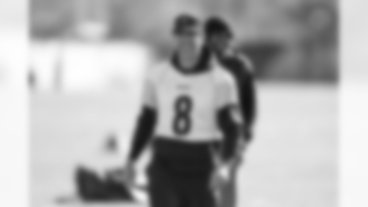 Pittsburgh Steelers quarterback Aaron Rodgers (8) during practice at the UPMC Rooney Sports Complex preparing for a Week 11 matchup against the Cincinnati Bengals, Thursday, Nov. 13, 2025 in Pittsburgh, PA. (Karl Roser / Pittsburgh Steelers)