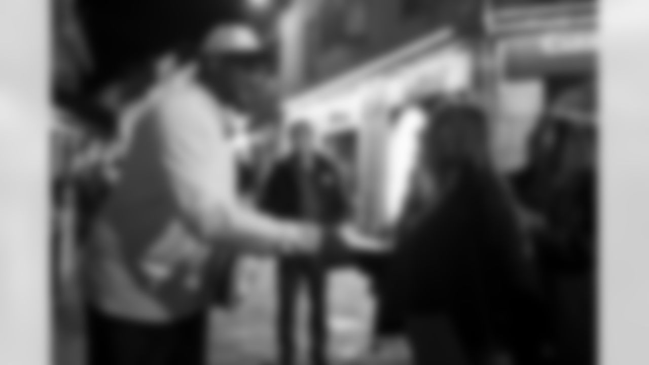 Pittsburgh Steelers legend Max Starks gives out Terrible Towels to locals on Tuesday, Sept. 23, 2025 in Galway, Ireland. (Brendan Moran / Pittsburgh Steelers)