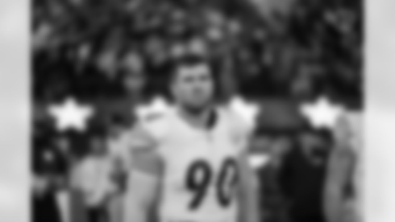 Pittsburgh Steelers linebacker T.J. Watt (90) during a regular season game between the Pittsburgh Steelers and the Los Angeles Chargers, Sunday, Nov. 9, 2025 in Inglewood, CA. (Alysa Rubin / Pittsburgh Steelers)