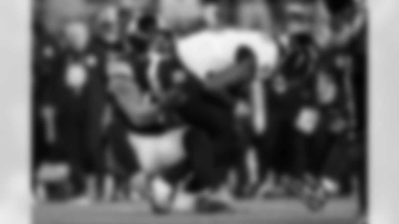 Pittsburgh Steelers linebacker Nick Herbig (51) sacks Baltimore Ravens quarterback Lamar Jackson (8) during a regular season game, Sunday, Jan. 4, 2026 in Pittsburgh, PA. The Steelers defeated the Ravens 26-24. (Alysa Rubin / Pittsburgh Steelers)