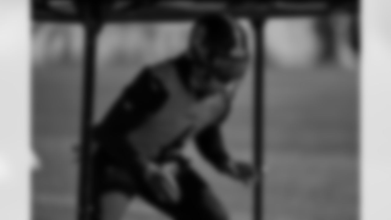 Pittsburgh Steelers linebacker Patrick Queen (6) during practice at the UPMC Rooney Sports Complex preparing for a Week 10 matchup against the Los Angeles Chargers, Thursday, Nov. 6, 2025 in Pittsburgh, PA. (Karl Roser / Pittsburgh Steelers)