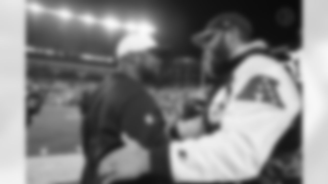 Pittsburgh Steelers head coach Mike Tomlin and Pittsburgh Steelers Legend Brett Keisel during a regular season game between the Pittsburgh Steelers and the New England Patriots, Thursday, Dec. 7, 2023 in Pittsburgh, PA. (Abigail Dean / Pittsburgh Steelers)
