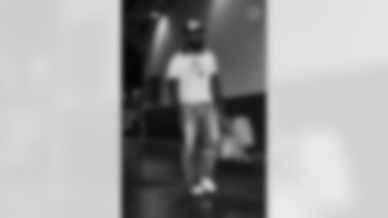 Pittsburgh Steelers running back Trey Sermon (37) during a regular season game between the Pittsburgh Steelers and the Los Angeles Chargers, Sunday, Nov. 9, 2025 in Inglewood, CA. (Alysa Rubin / Pittsburgh Steelers)