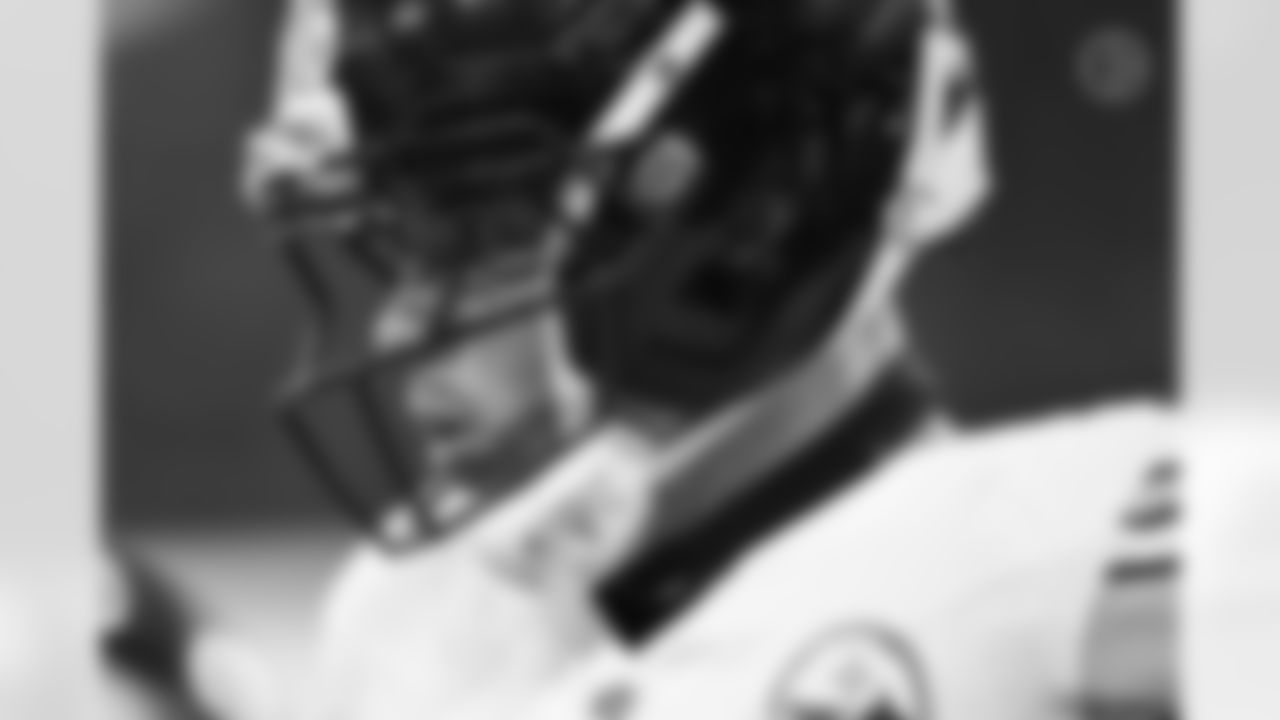 Pittsburgh Steelers linebacker Alex Highsmith (56) during a regular season game between the Pittsburgh Steelers and the Los Angeles Chargers, Sunday, Nov. 9, 2025 in Inglewood, CA. (Karl Roser / Pittsburgh Steelers)