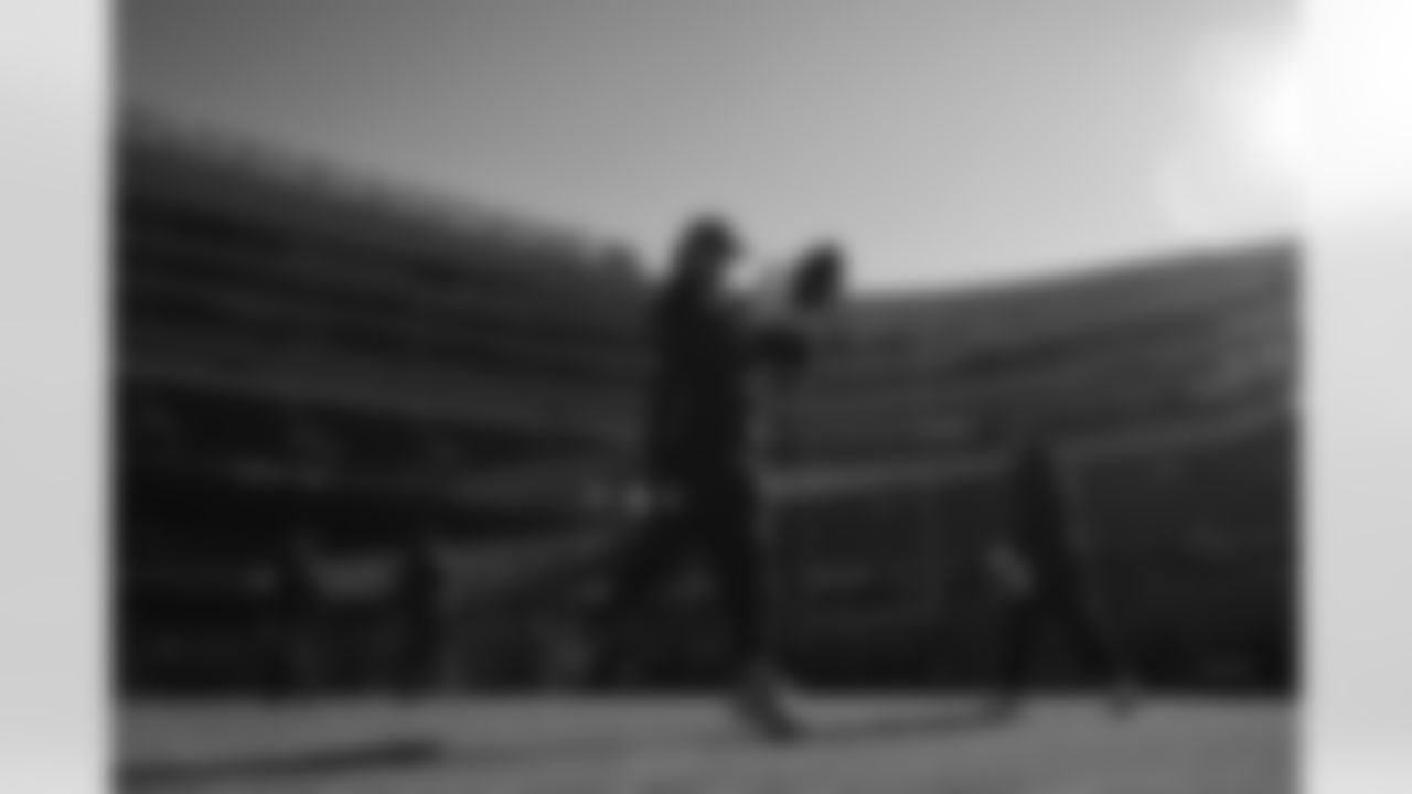 Pittsburgh Steelers linebacker Carson Bruener (44) during a regular season game between the Pittsburgh Steelers and the Chicago Bears, Sunday, Nov. 23, 2025 in Chicago, IL. (Alysa Rubin / Pittsburgh Steelers)