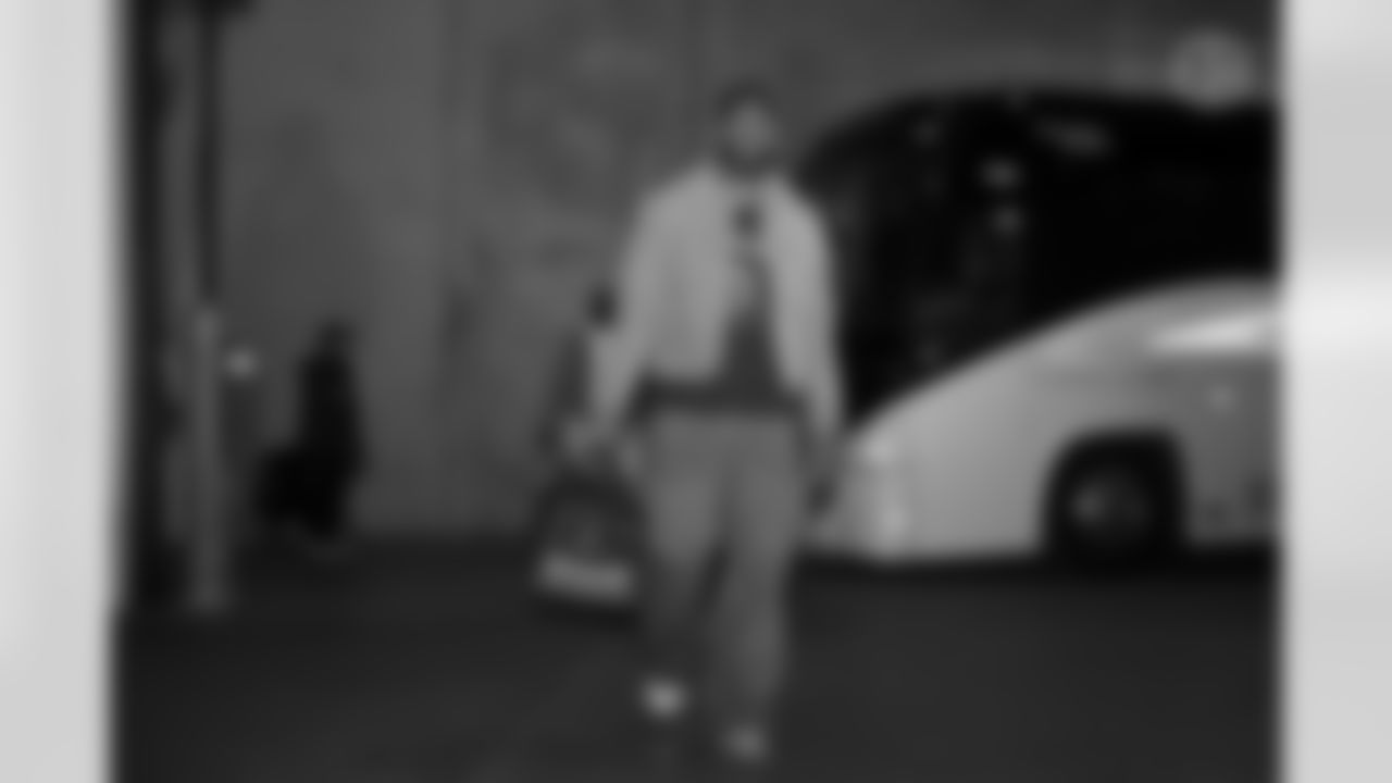 Pittsburgh Steelers tight end Jonnu Smith (81) during a regular season game between the Pittsburgh Steelers and the Chicago Bears, Sunday, Nov. 23, 2025 in Chicago, IL. (Karl Roser / Pittsburgh Steelers)