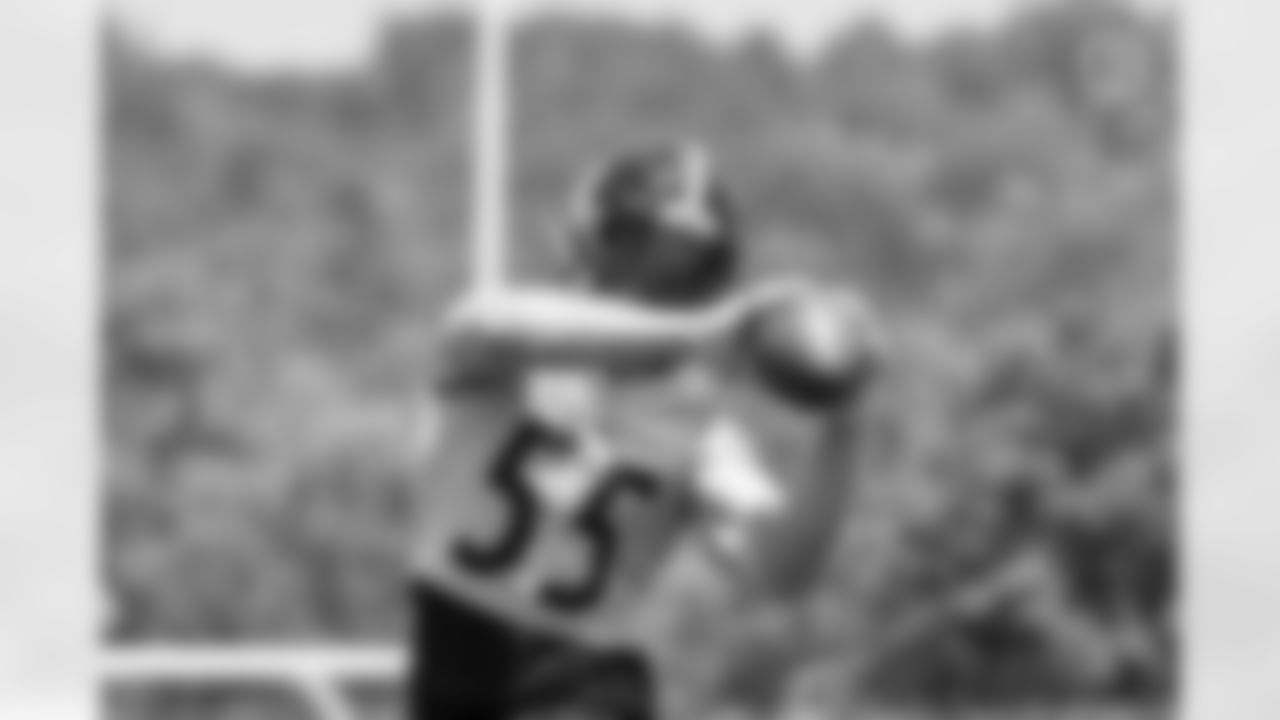 Pittsburgh Steelers linebacker Cole Holcomb (55) practices at the UPMC Rooney Sports Complex during the 2025 minicamp, Wednesday June 11, 2025. (Taylor Ollason/ Pittsburgh Steelers)