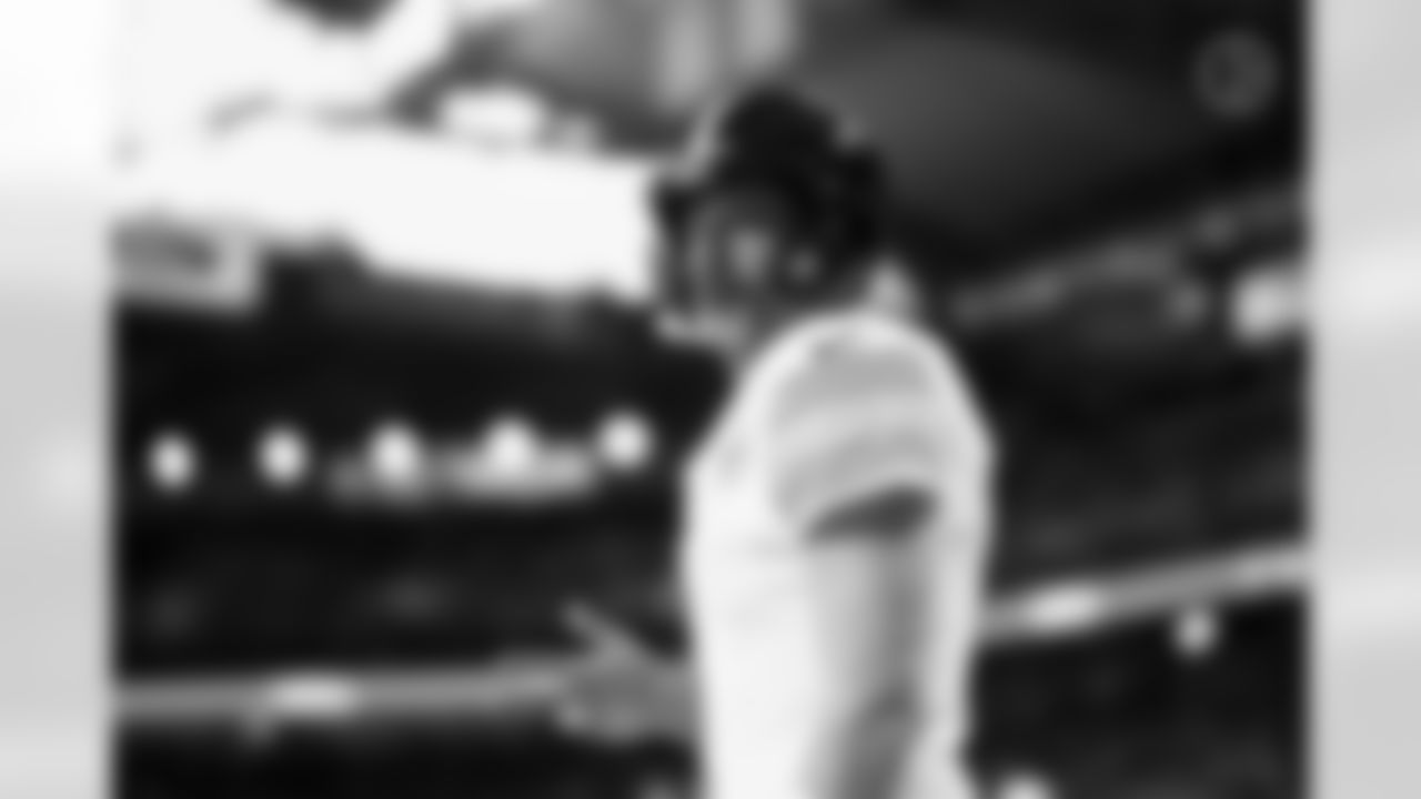 Pittsburgh Steelers quarterback Aaron Rodgers (8) during a regular season game between the Pittsburgh Steelers and the Detroit Lions, Sunday, Dec. 21, 2025 in Detroit, MI. (Jared Wickerham / Pittsburgh Steelers)