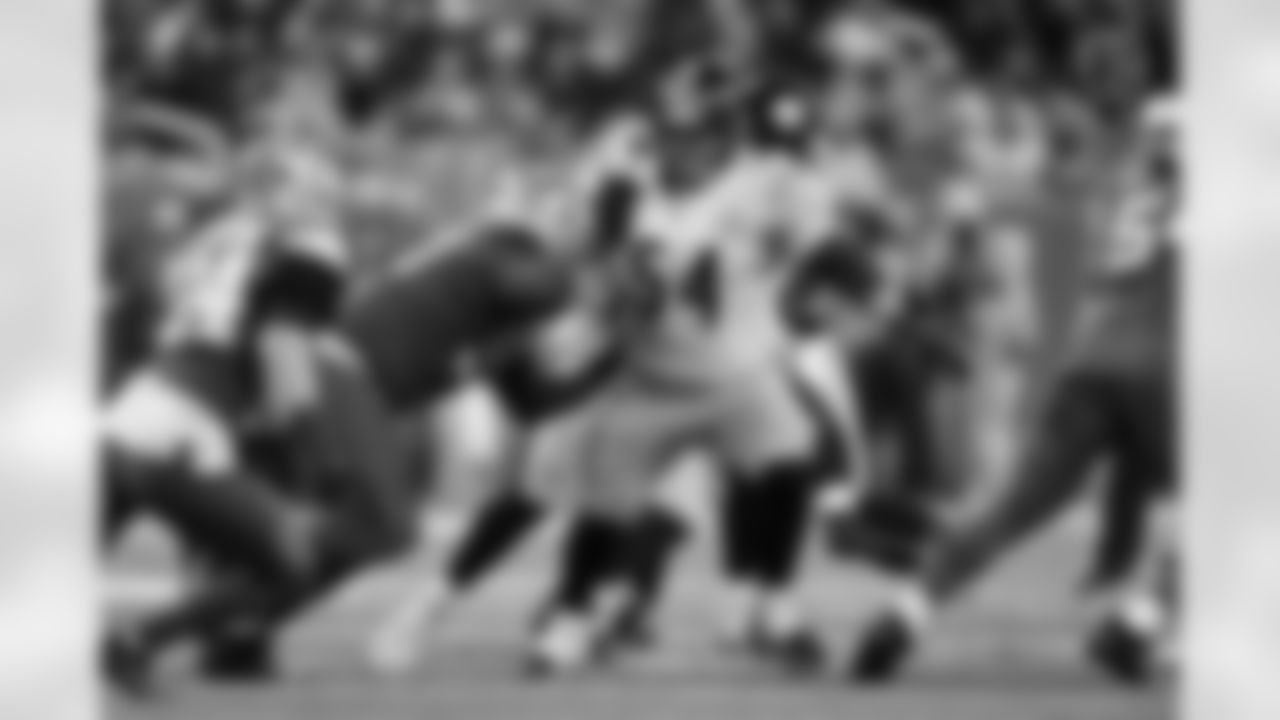 Pittsburgh Steelers center Zach Frazier (54) during a regular season game between the Pittsburgh Steelers and the Detroit Lions, Sunday, Dec. 21, 2025 in Detroit, MI. (Karl Roser / Pittsburgh Steelers)